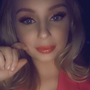 Meet your Posher, Cerina